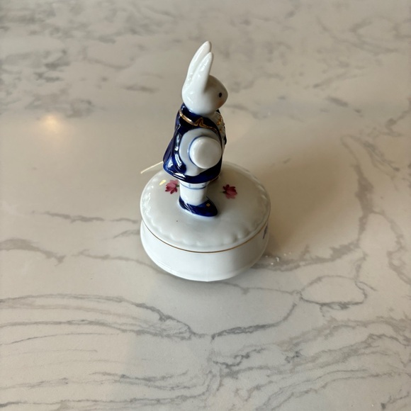 Sekiguchi Blue Velvet Bunny Music Box, made in Japan, papa rabbit - Picture 5 of 8